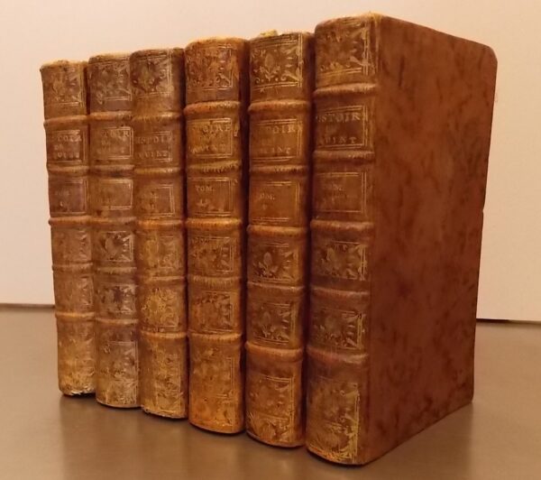ROBERTSON (William) L'histoire du règne de l'empereur Charles-Quint. Précédée d'un Tableau des progrès de la société en Europe, depuis la destruction de l'Empire Romain jusqu'au commencement du seizième siècle A Amsterdam et se trouve à Paris, chez Saillant & Nyon, 1771.