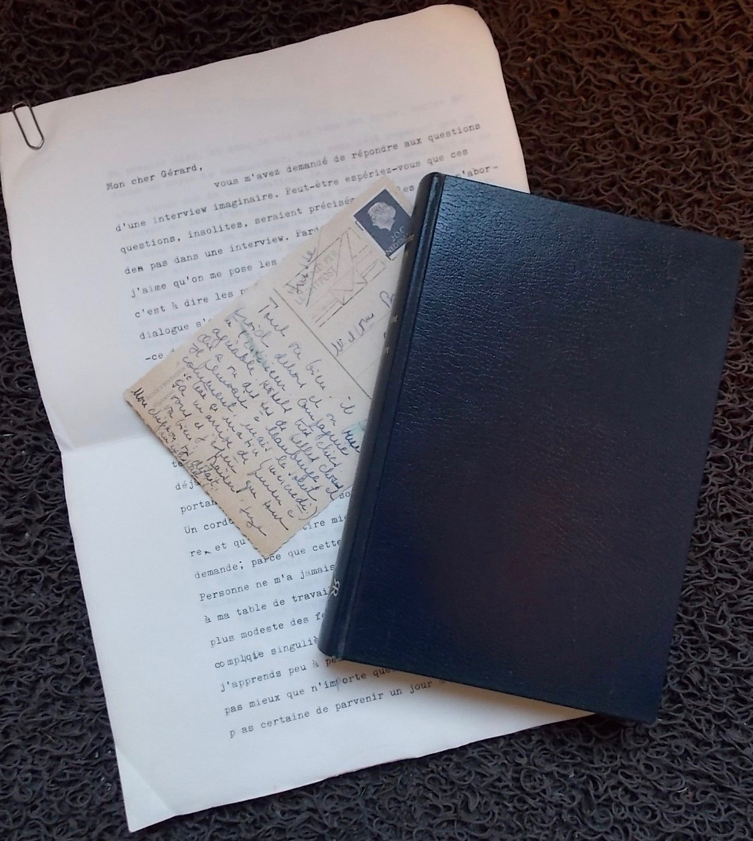 DERIEX (Suzanne) L'enfant et la mort. Roman. Lausanne, Rencontre, 1968.