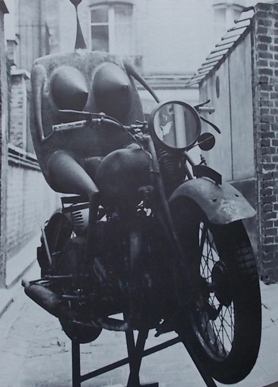 VILLENEUVE (Roland) Fétichisme et amour. Paris, Editions Azur - Claude Offenstadt, 1968. – Image 5