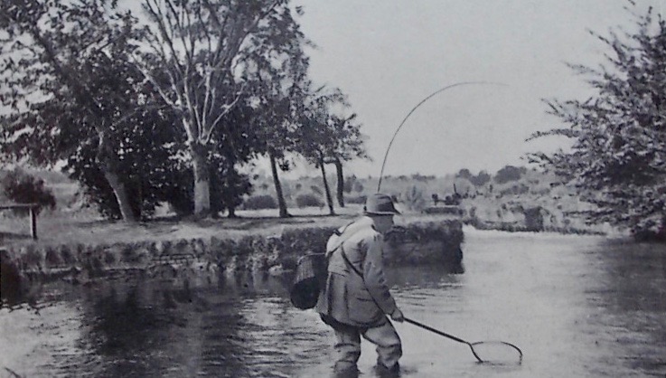 PERRUCHE (Louis) La pêche de la truite et du saumon à la mouche artificielle. Paris, Editions Halieutiques, 1922. – Image 4