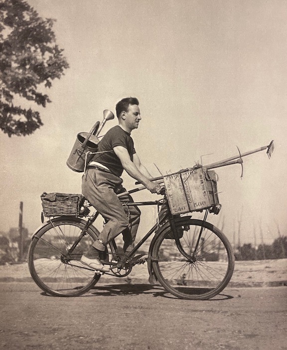CENDRARS (Blaise) / DOISNEAU (Robert) La banlieue de Paris. Lausanne, Guilde du Livre, 1949. – Image 4