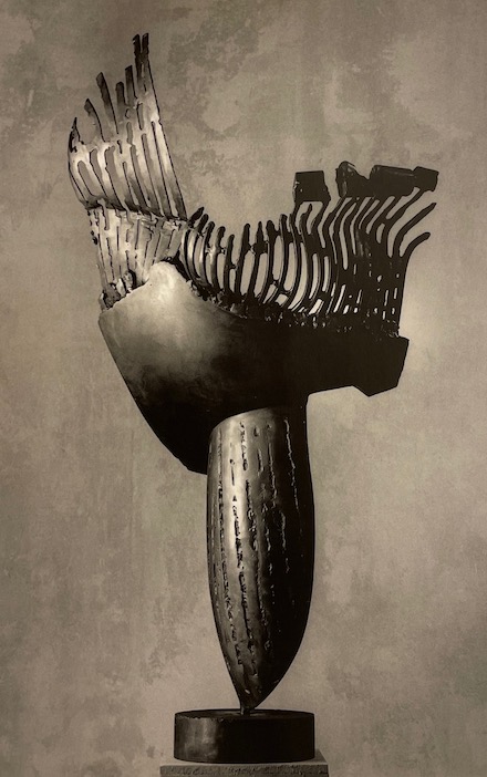 DANA (Yves) & GALLAND (Bertil) Dana. Neuchâtel, Editions du Griffon (coll. La sculpture du XXe siècle), 1988. – Image 5