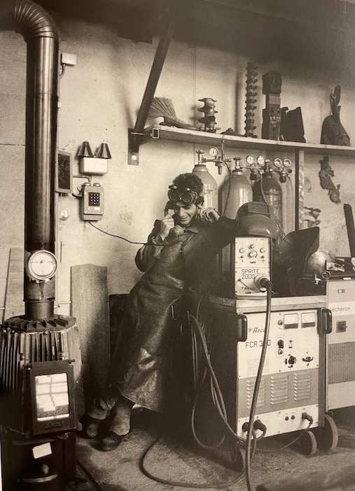 DANA (Yves) & GALLAND (Bertil) Dana. Neuchâtel, Editions du Griffon (coll. La sculpture du XXe siècle), 1988. – Image 7