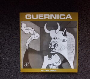 [PICASSO] - ORIOL ANGUERA (A.) Guernica. Paris, Société Française du Livre, (1979).