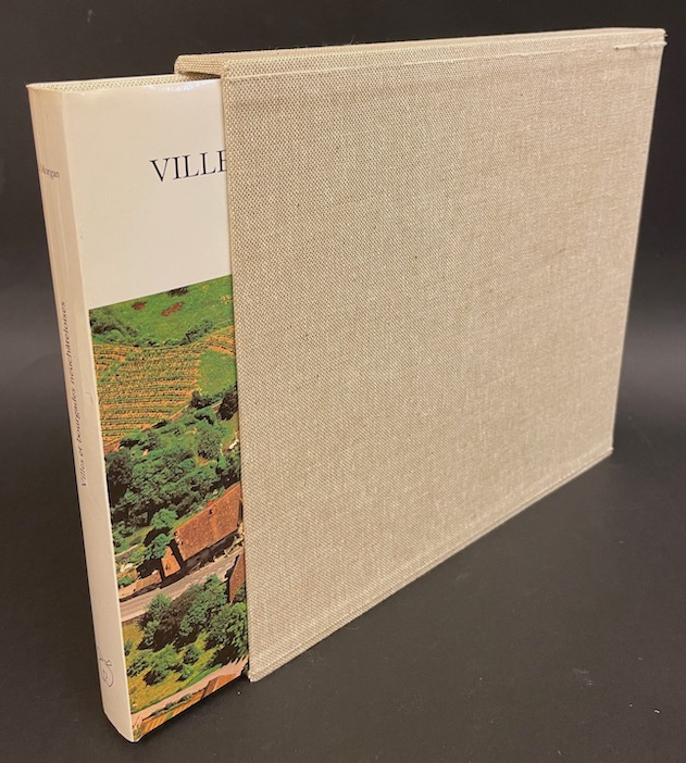 MORGAN (Stuart) Villes et bourgades neuchâteloises. Vues aériennes. Hauterive, Gilles Attinger (coll. Beautés du Patrimoine neuchâtelois), 1982.