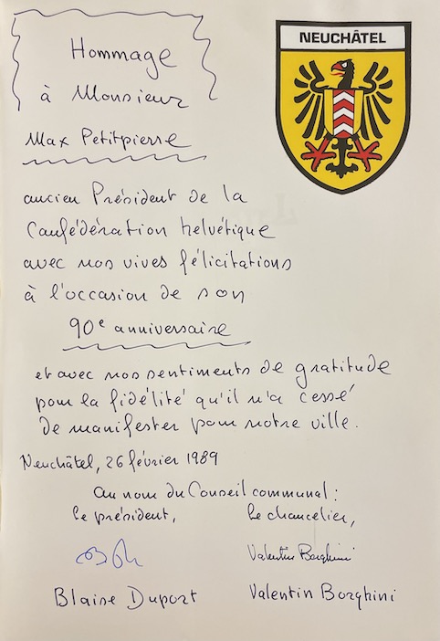 CHARLET (René) & COURVOISIER (Jean) Neuchâtel rétro, à travers des cartes postales. Saint-Blaise, Editions du Ruau, 1988. – Image 2