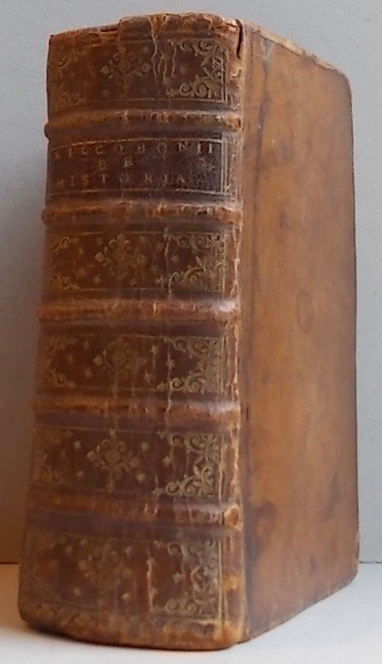 RICCOBONI (Antonio) Antonii Riccoboni rhodigini De Historia Liber. Cum fragmentis historicum veterum Latinorum summa fide & diligentia ab eodem collectis & auctis. Basileae, Ex Officina Petri Pernae, 1579. – Image 5