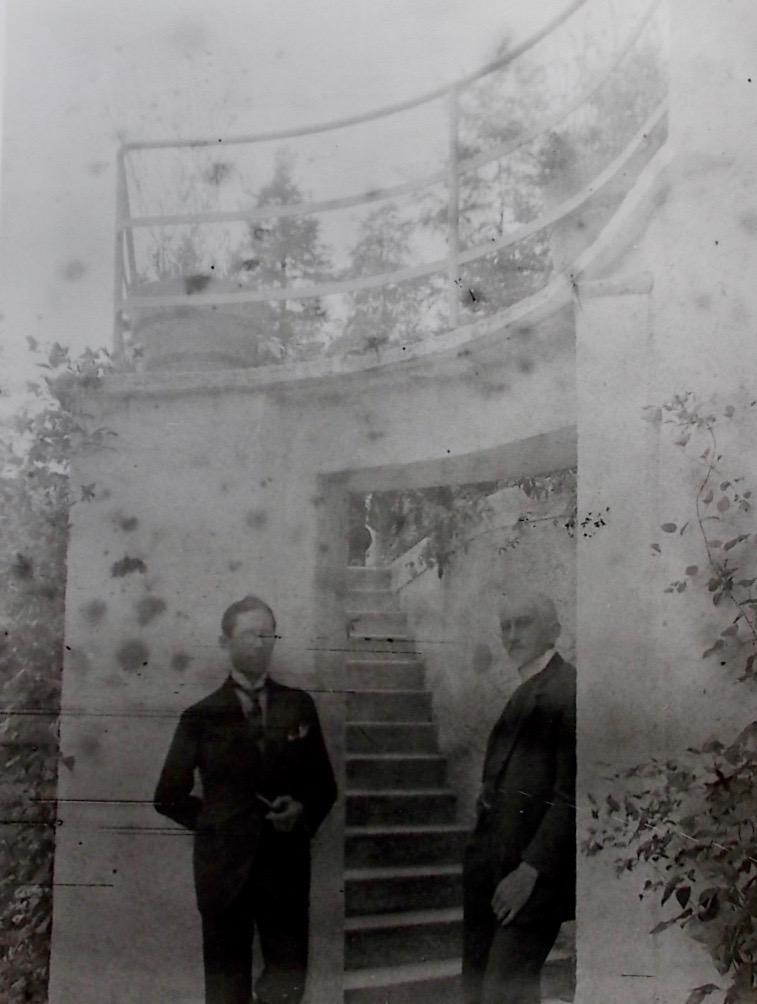 SPECHTENHAUSER (Klaus) & RUEGG (Arthur) Maison Blanche. Charles-Edouard Jeanneret Le Corbusier. Histoire et restauration de la villa Jeanneret-Perret 1912-2005. Basel - Boston - Berlin, Bitkhäuser, 2007. – Image 2